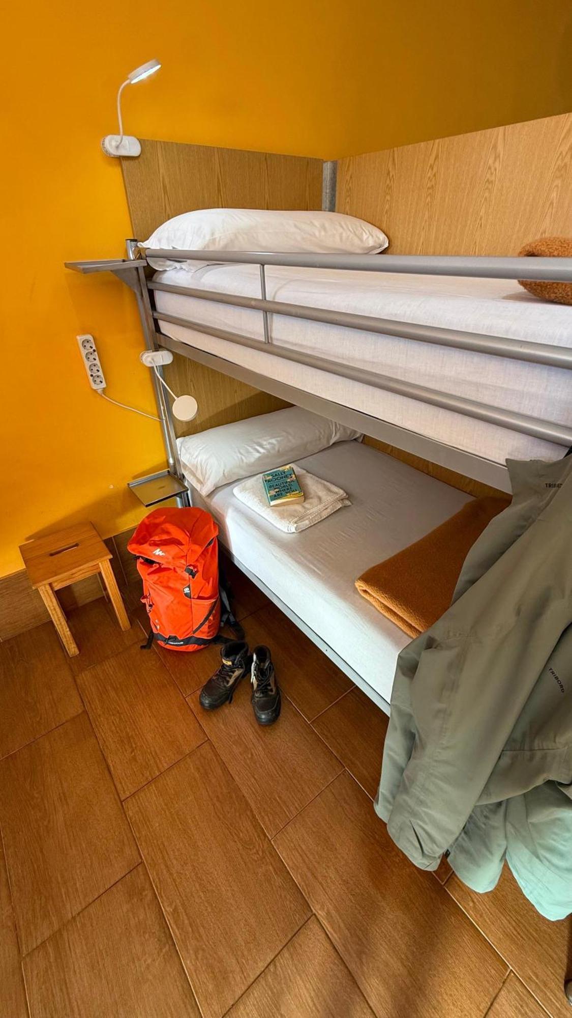 Albergue Lecer Sobrado Porta Exterior photo