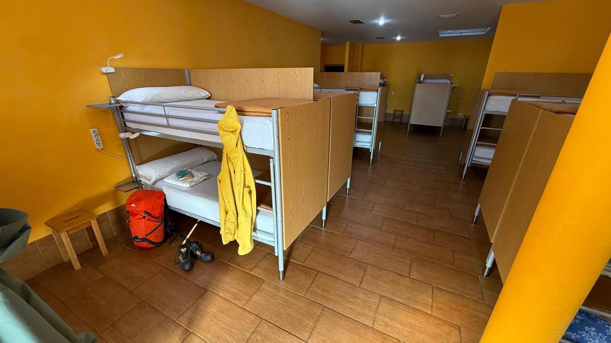 Albergue Lecer Sobrado Porta Exterior photo